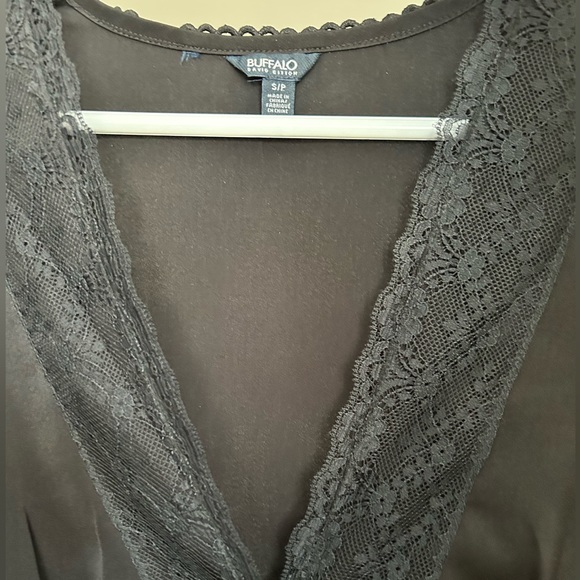 Crop satin lace top - plunging neck - Picture 3 of 5